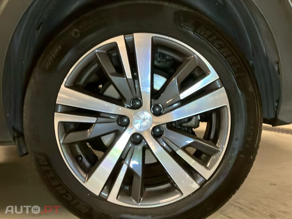 Peugeot 5008 1.5 BlueHDi Allure Pack EAT8