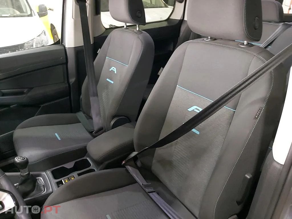 Ford Tourneo Grand 1.5 EcoBoost Active