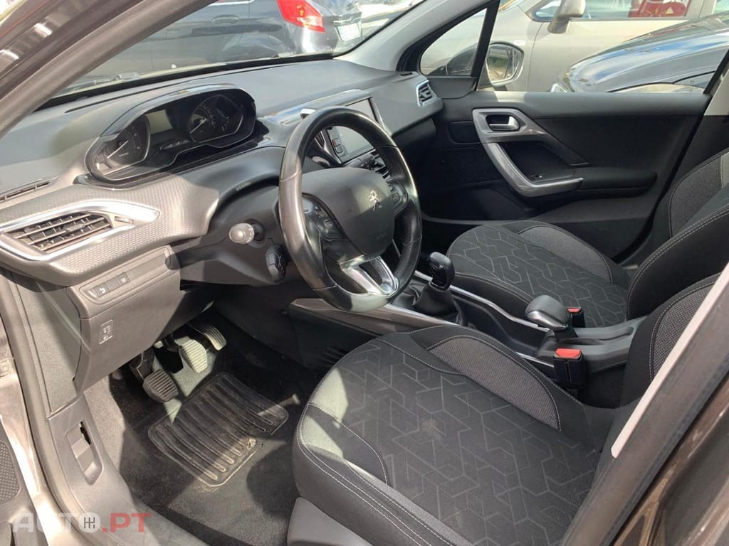 Peugeot 2008 1.5 BlueHDi Active