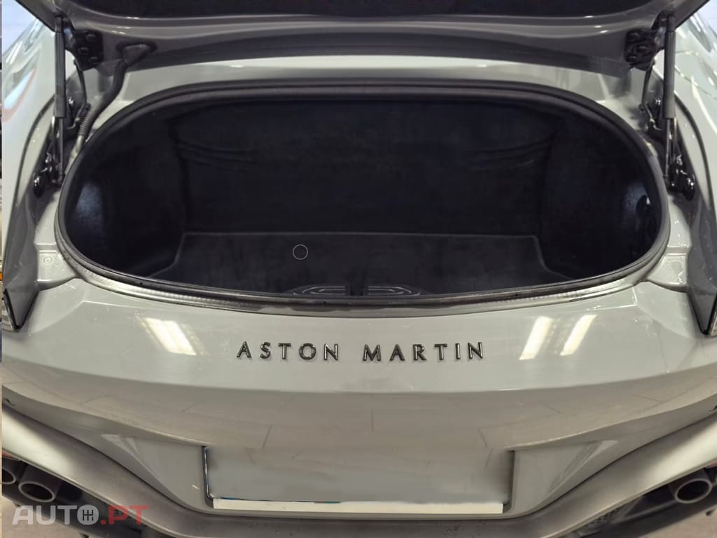 Aston Martin Vantage Roadster V8