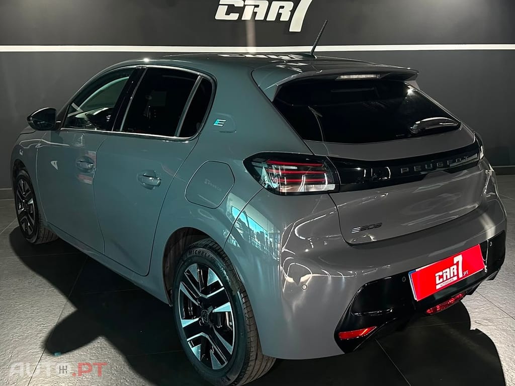 Peugeot E-208 50 kWh Allure Pack