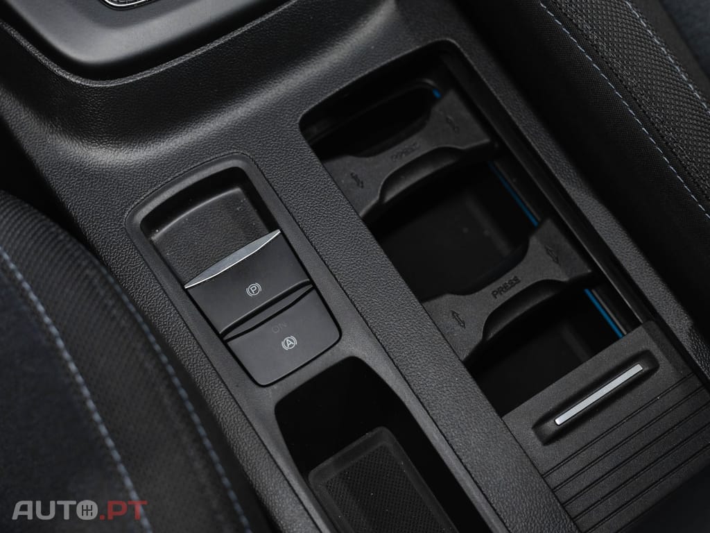 Ford Focus 1.0 EcoBoost MHEV Active