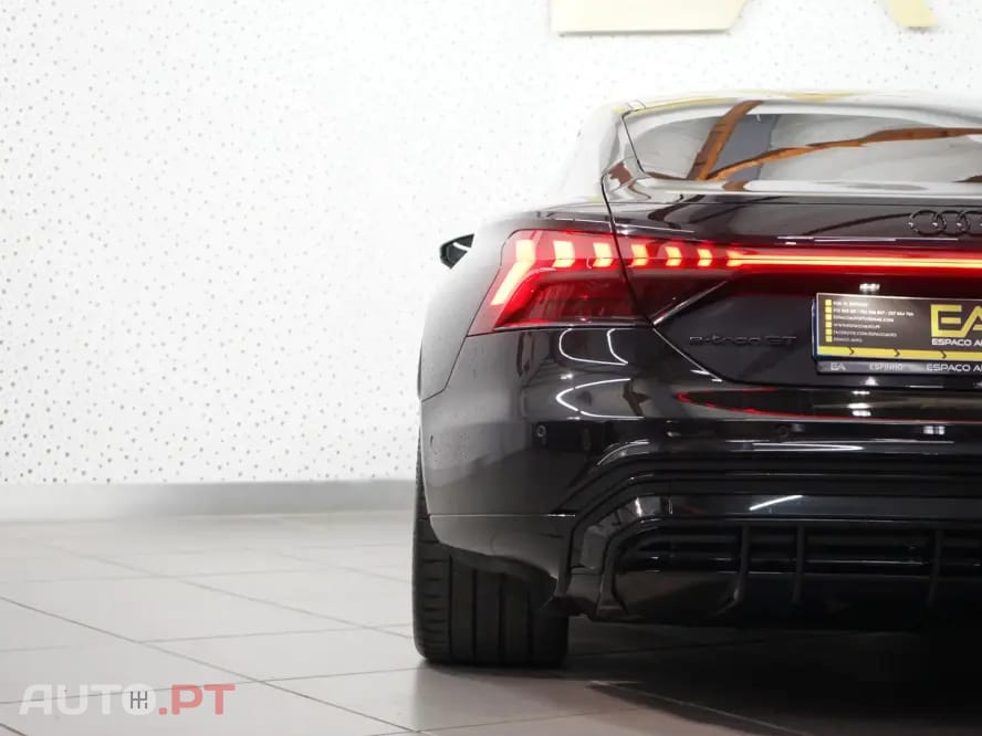 Audi E-Tron GT quattro