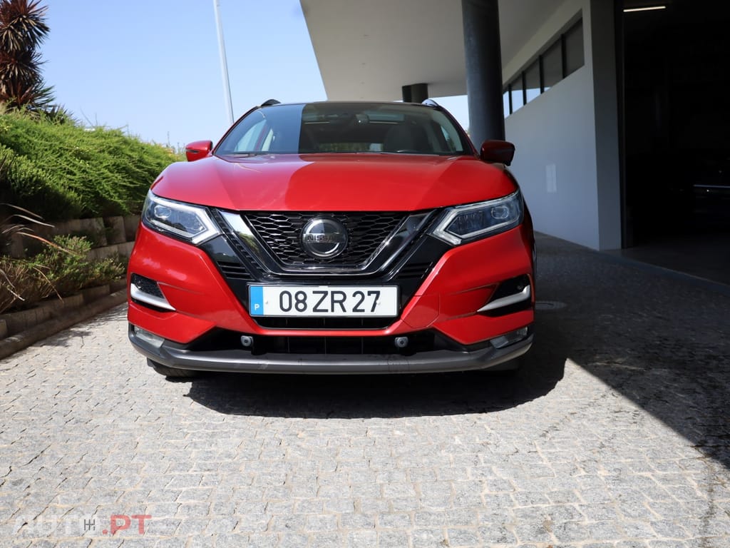 Nissan Qashqai 1.3 DIG-T N-Connecta J18 Led