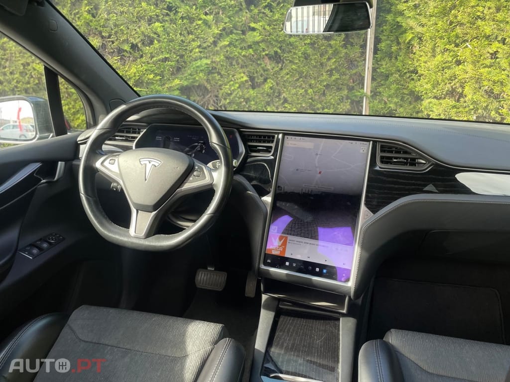 Tesla Model X 75D