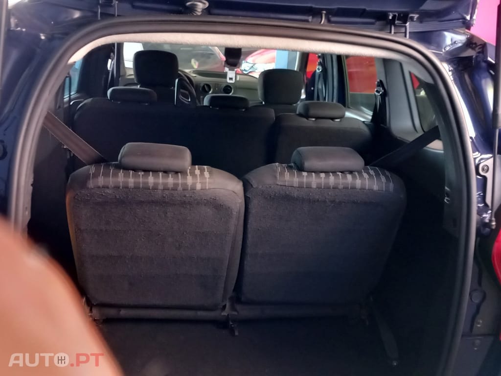 Dacia Lodgy Blue dCi 95 Essential