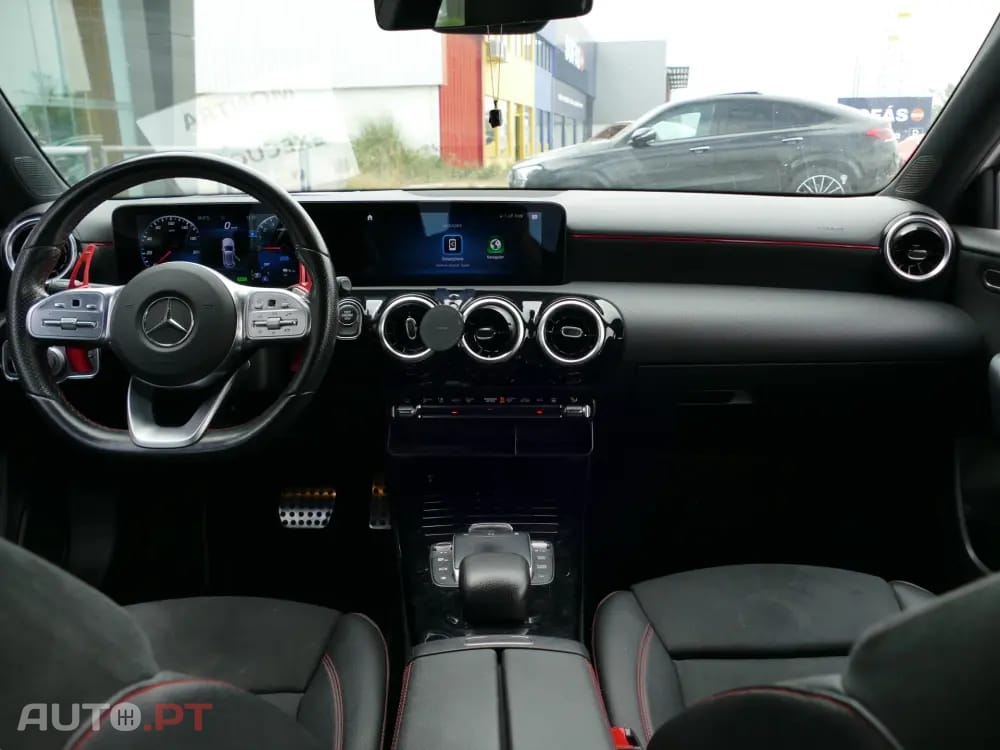 Mercedes-Benz A 250 e AMG Line