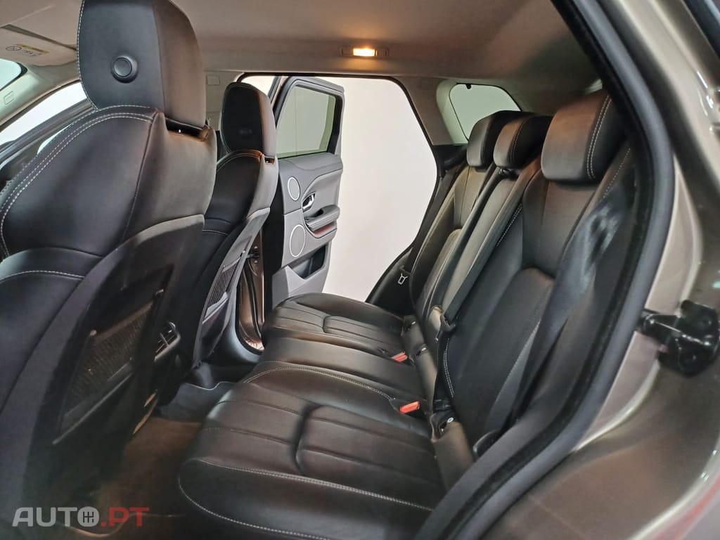 Land Rover Evoque 2.0 P250 AWD R-Dynamic HSE Auto