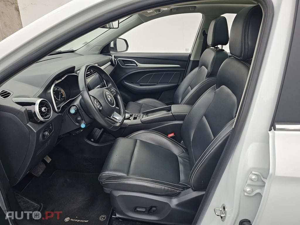 MG ZS EV 44.5 kWh Luxury