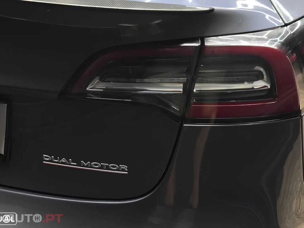 Tesla Model 3 Performance Dual Motor AWD — fotografia 8