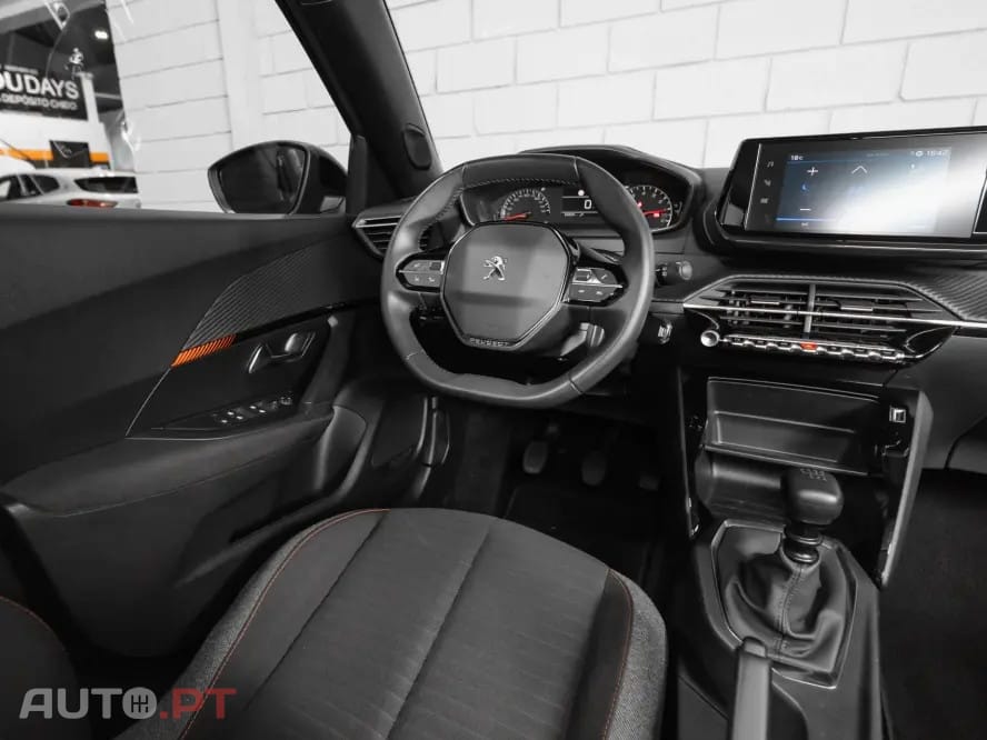 Peugeot 2008 1.2 PureTech Active Pack