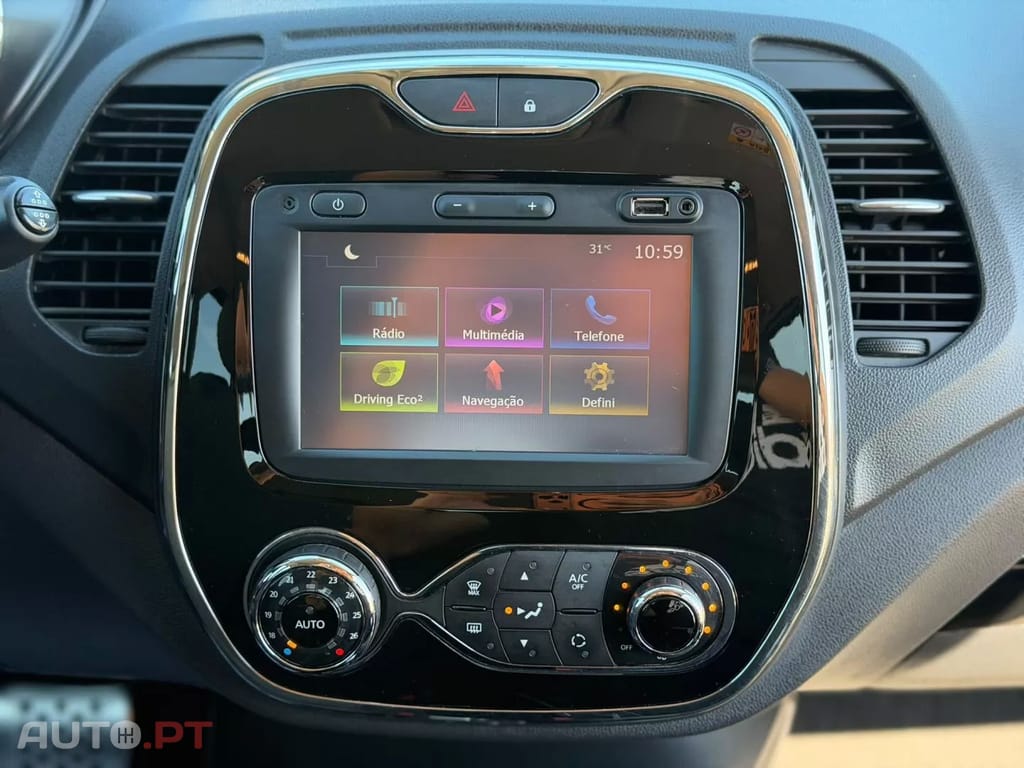 Renault Captur TCe 120 EDC Dynamique — fotografia 15