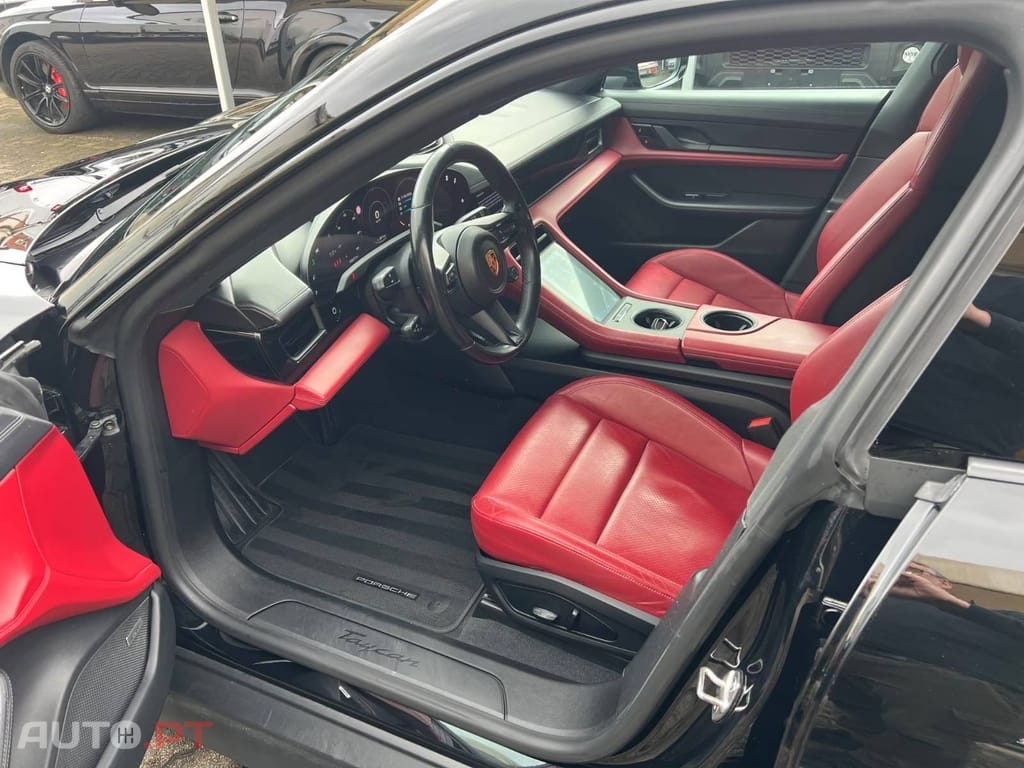 Porsche Taycan S
