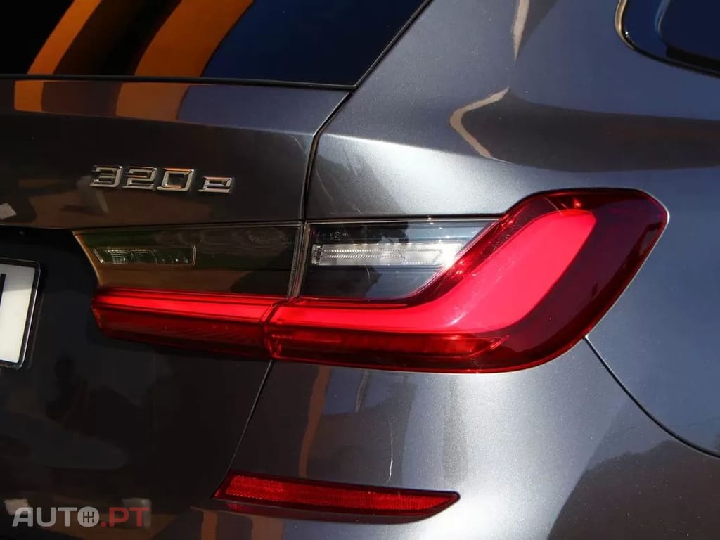 BMW 320 320
