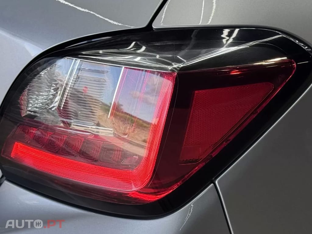 Mitsubishi Space Star 1.2 Intense Connect Edition