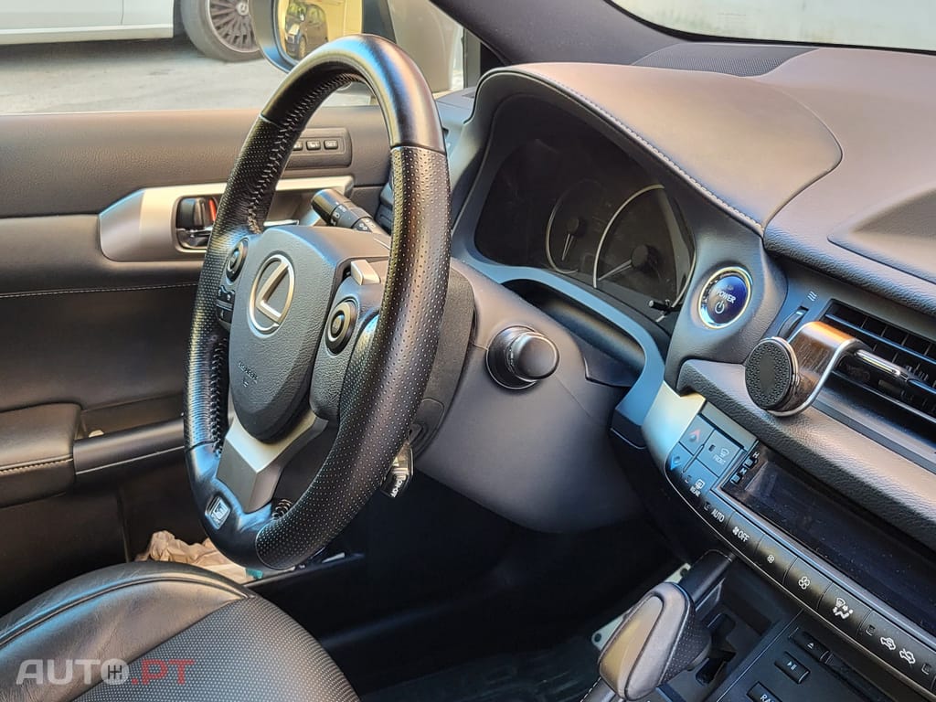 Lexus CT CT200 h Sport +