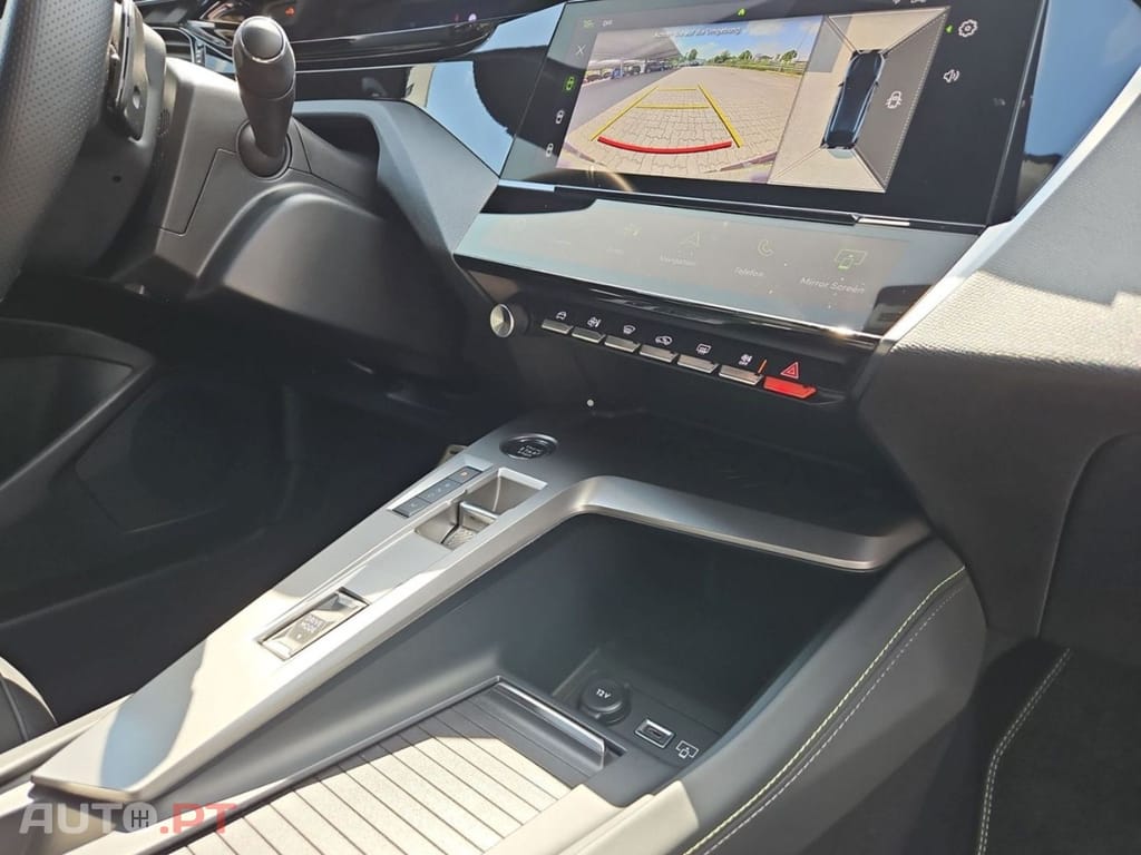 Peugeot 408 GT EAT8
