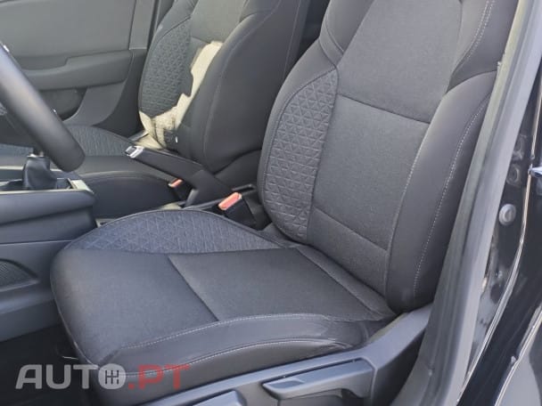 Renault Clio 1.0 TCe Intens Bi-Fuel — fotografia 15