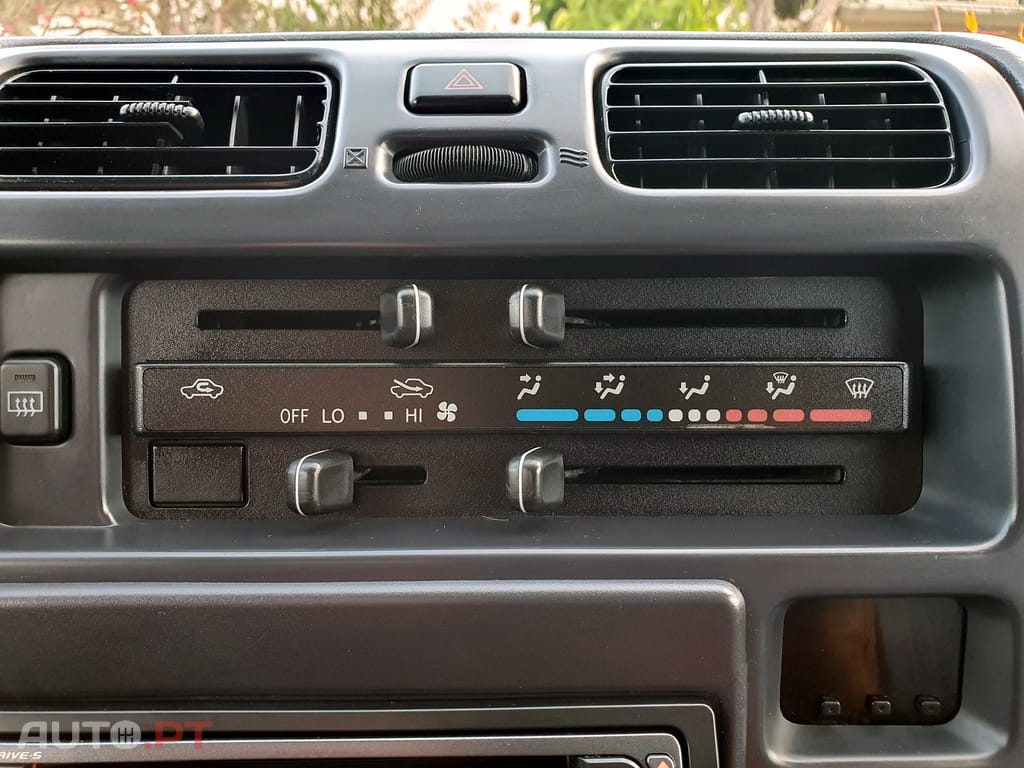 Toyota HiAce 2.5 D-4D Curto 2.8T