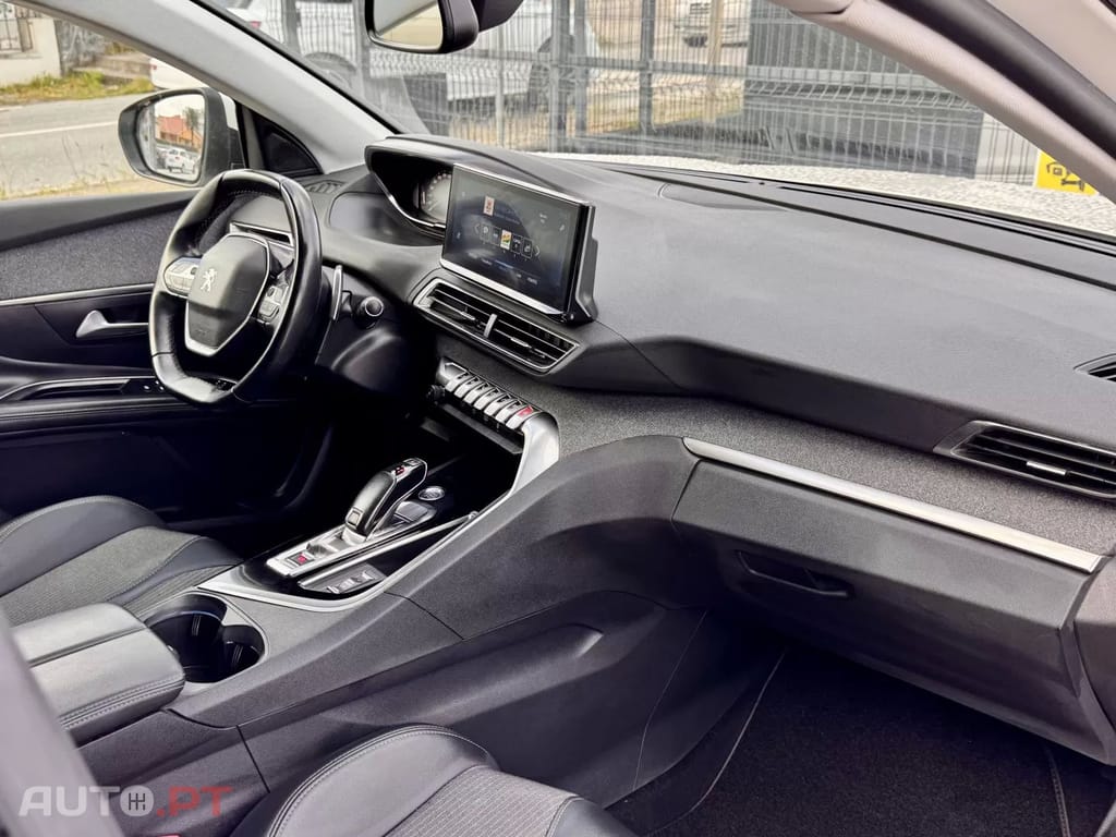 Peugeot 5008 1.5 BlueHDi Allure EAT8