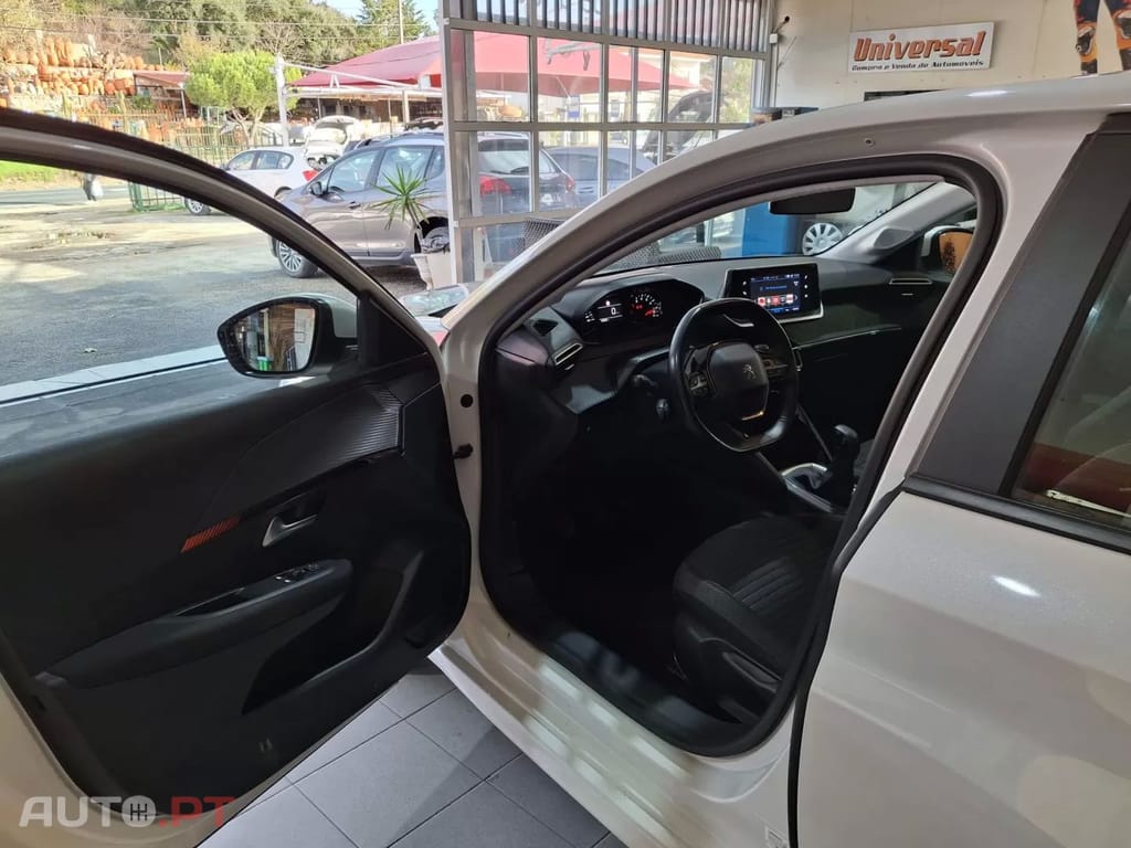 Peugeot 208 1.2 PureTech Like