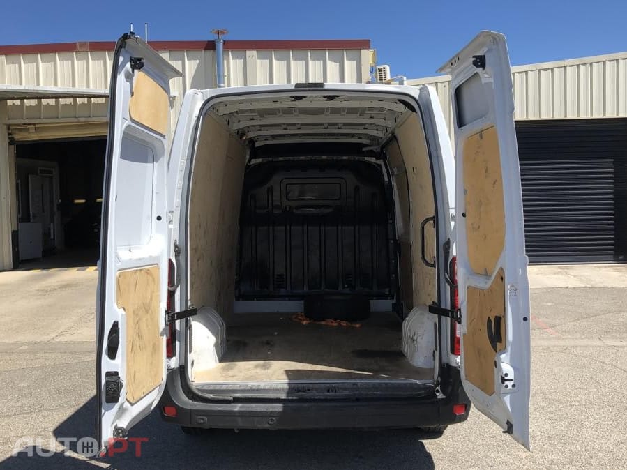 Renault Master 2.3 dCi L2H2 3.3T