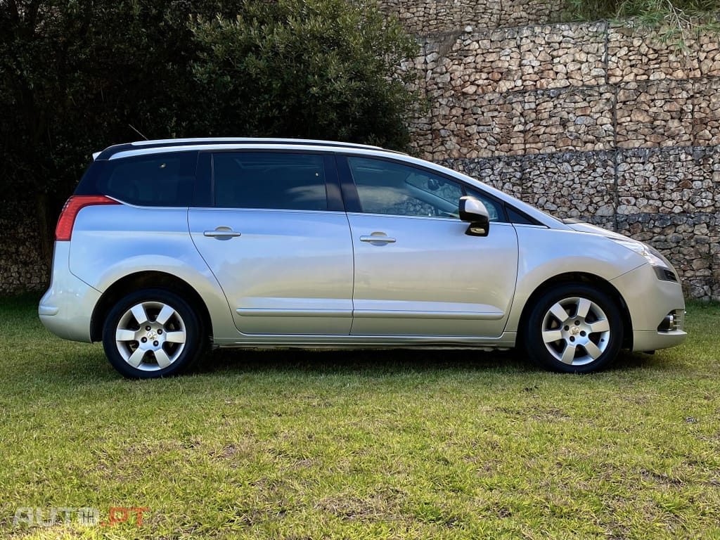 Peugeot 5008 1.6 HDi Business Line CMP6