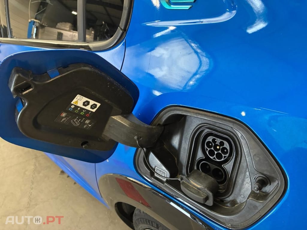 Peugeot E-208 50 kWh GT