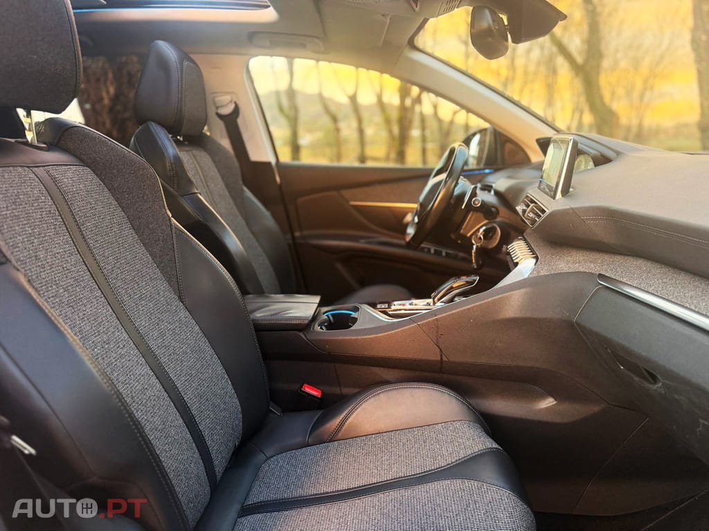 Peugeot 3008 1.2 PureTech Allure EAT6