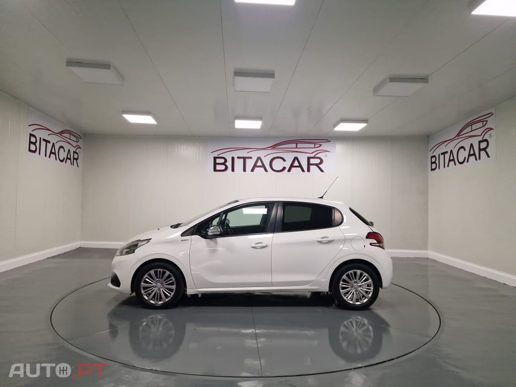 Peugeot 208 1.6 BlueHDi Style