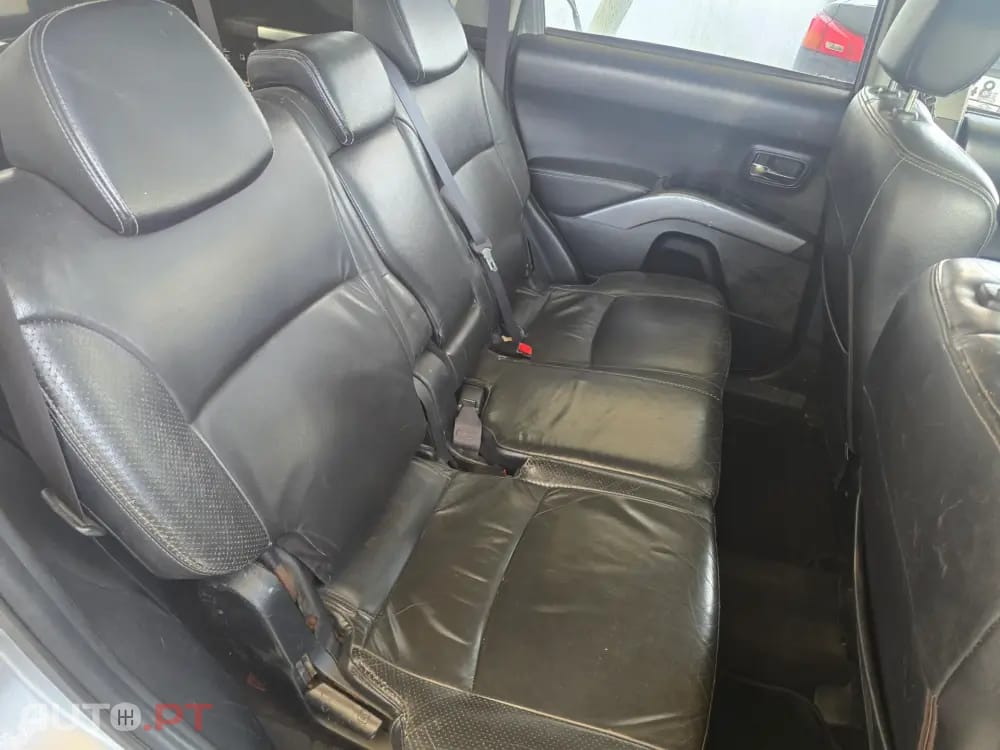 Mitsubishi Outlander 2.0 DI-D Instyle 4WD