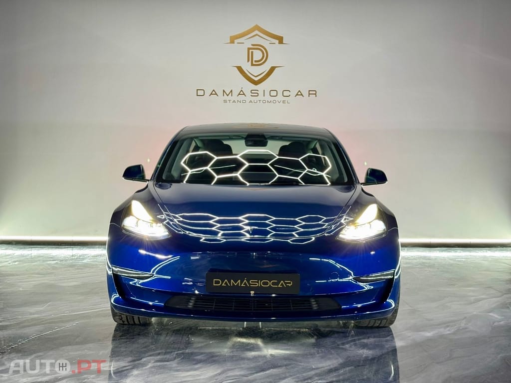 Tesla Model 3 Tração Traseira