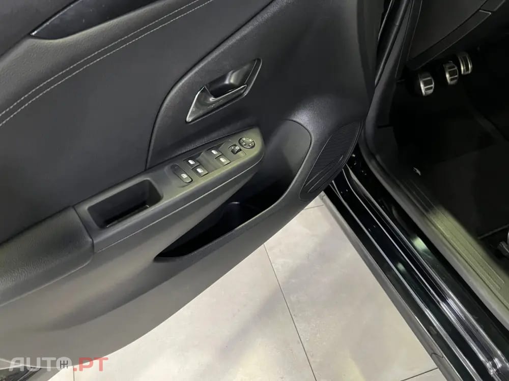 Opel Corsa 1.2 T GS