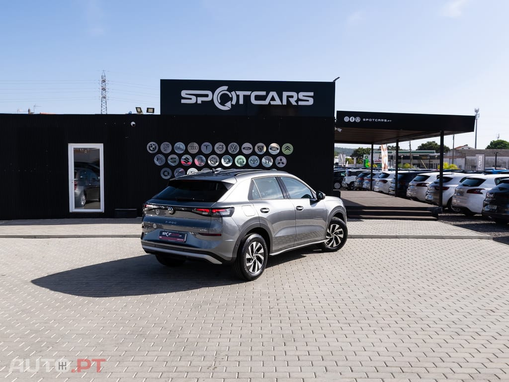 Volkswagen T-Roc 1.5 eTSI Trend DSG