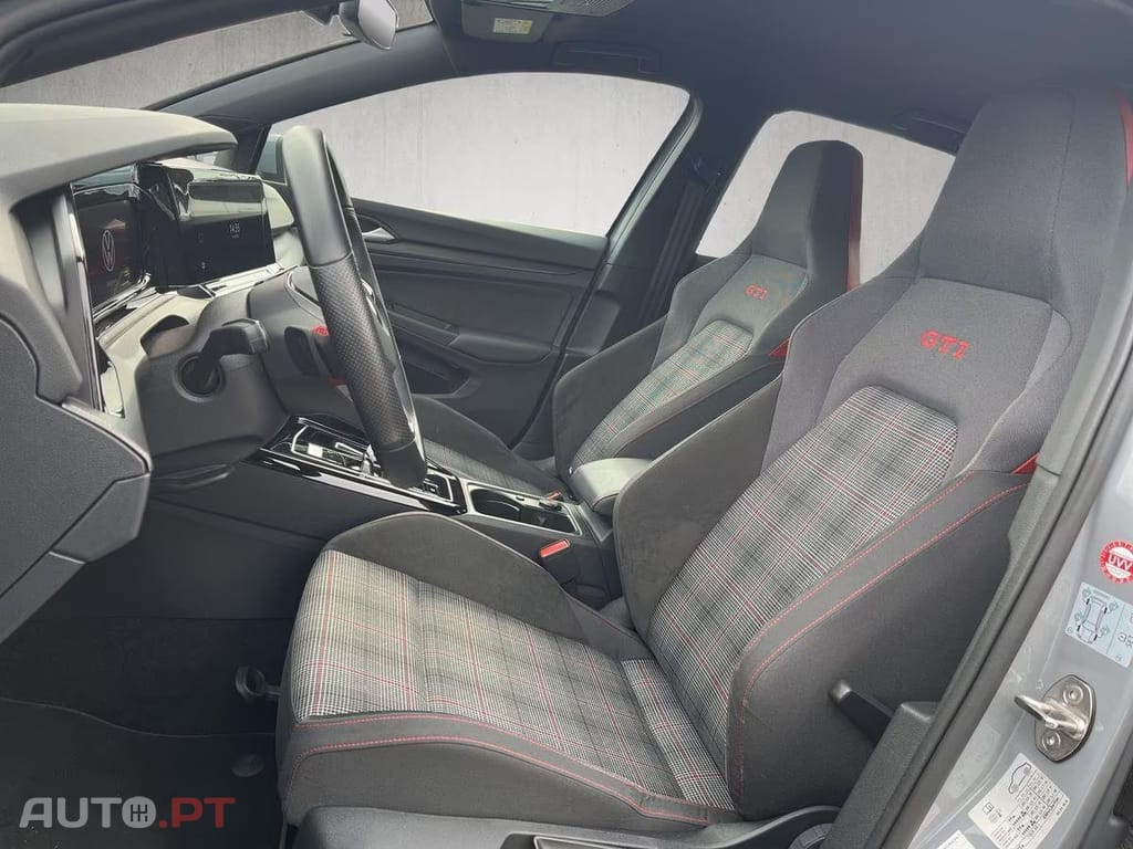 Volkswagen Golf 2.0 TSI GTI DSG