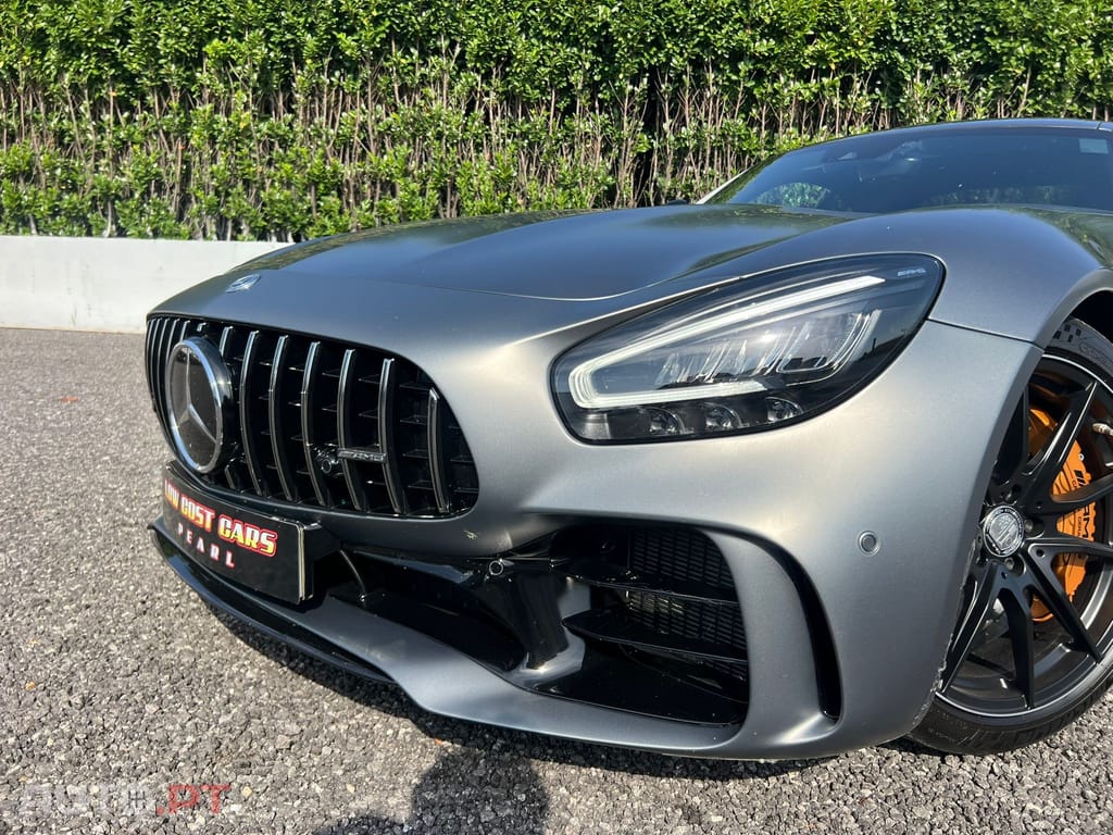 Mercedes-Benz AMG GT R