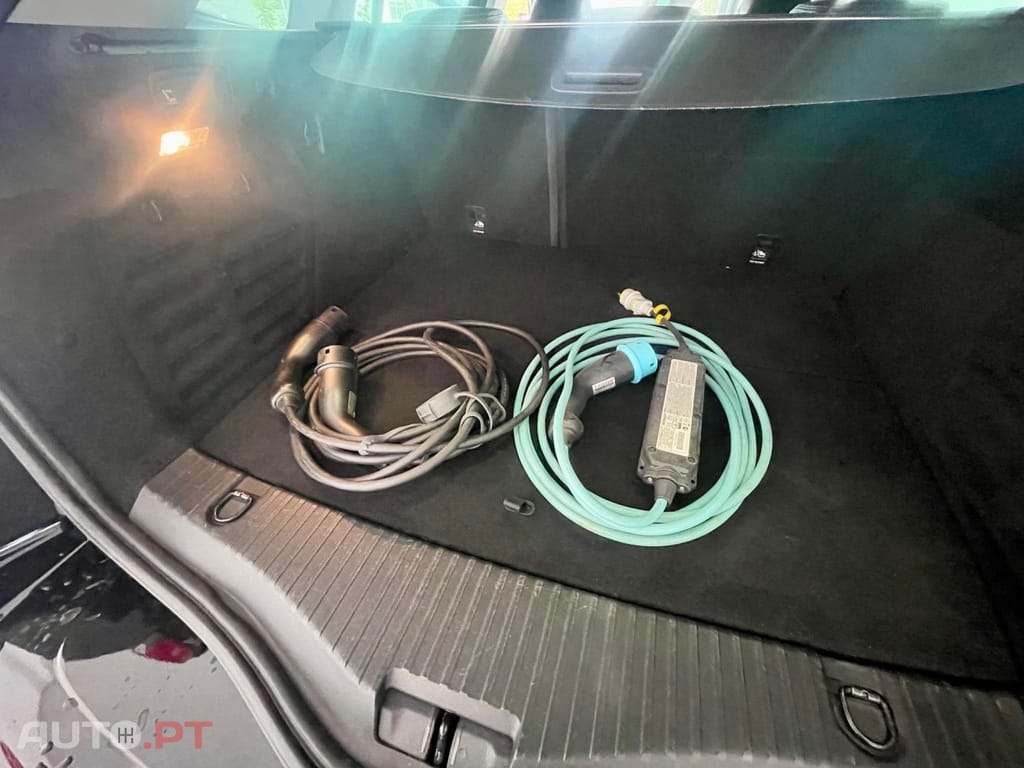 Renault Mégane Sport Tourer E-TECH Plug-in 160 INTENS