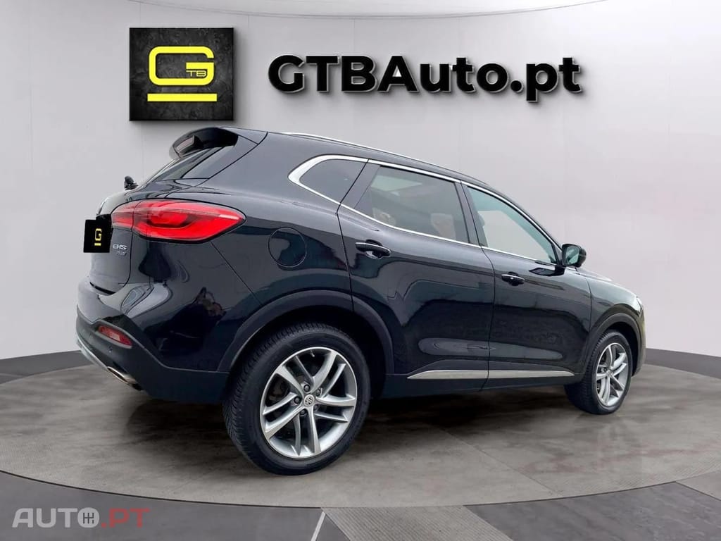 MG EHS Luxury PHEV