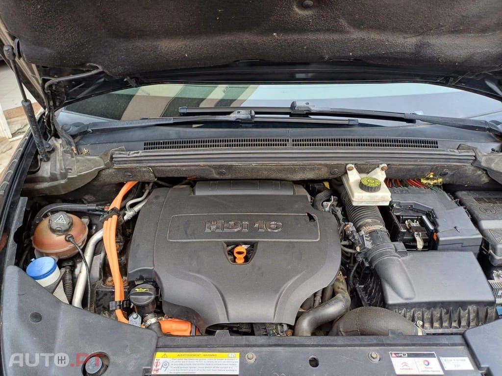 Citroen DS5 2.0 HDi Hybrid4 So Chic CMP6