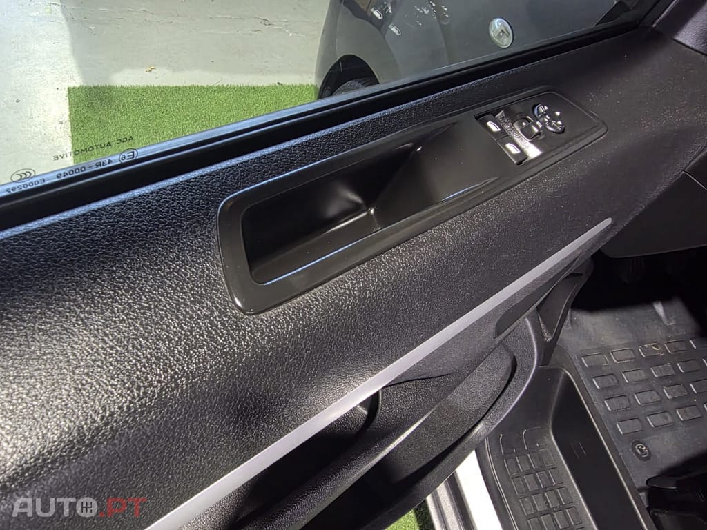 Peugeot Traveller 1.5 BLUEHDI LD3H1 ACTIVE STANDART