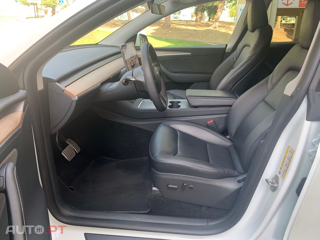 Tesla Model Y Performance Tração Integral
