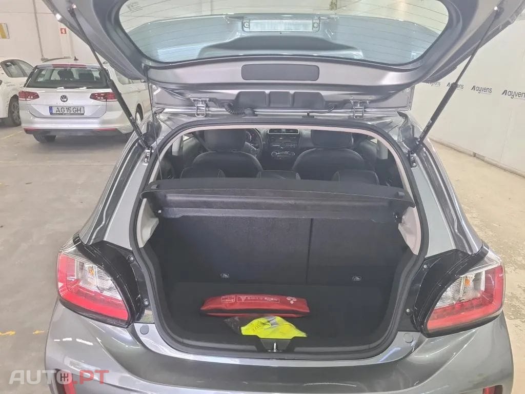 Mitsubishi Space Star 1.2 Intense CVT