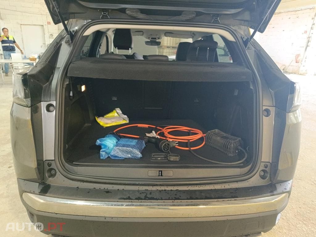 Peugeot 3008 1.6 Hybrid Allure Pack e-EAT8
