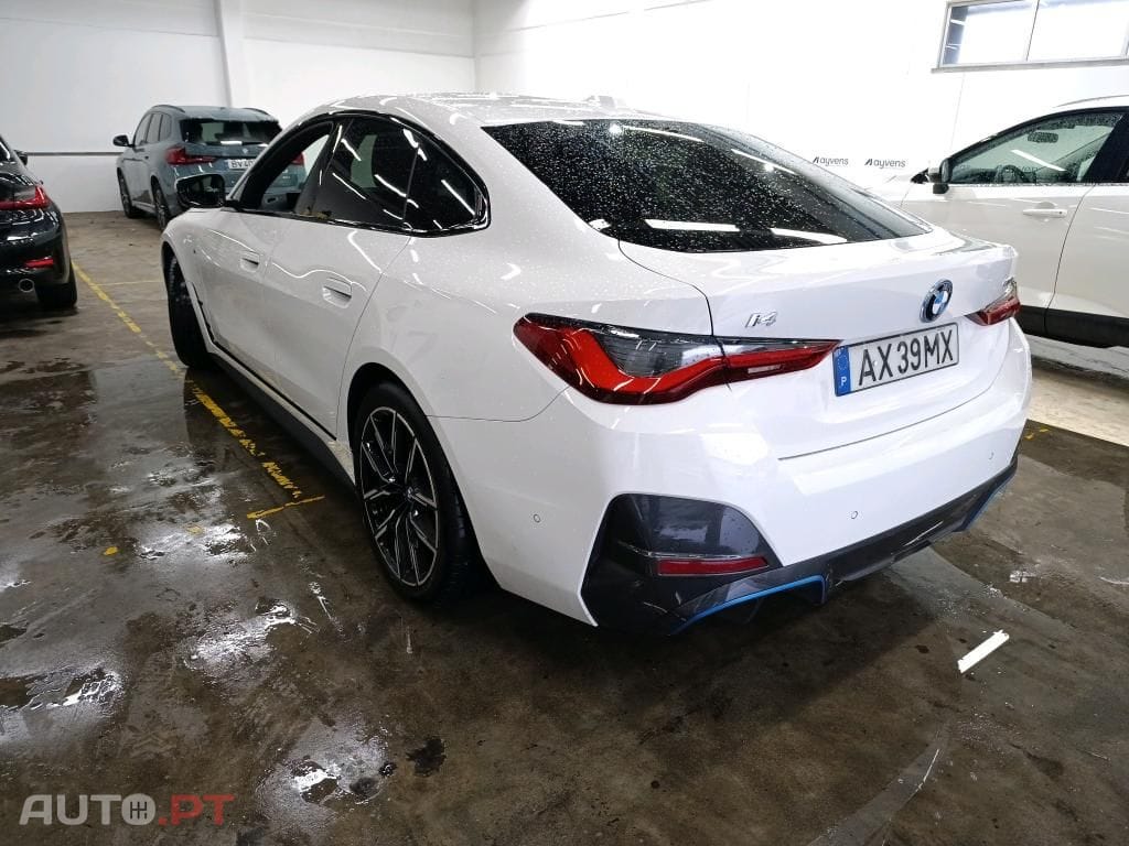 BMW i4 eDrive40 Pack Desportivo M
