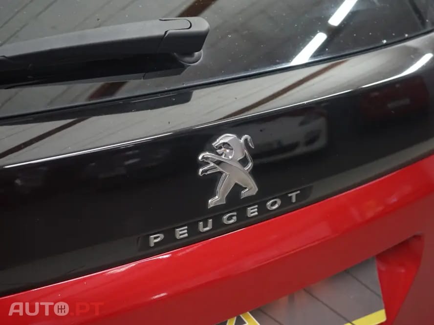Peugeot 3008 1.2 PureTech Allure EAT8