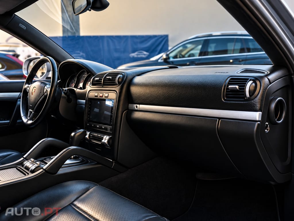 Porsche Cayenne Tiptronic