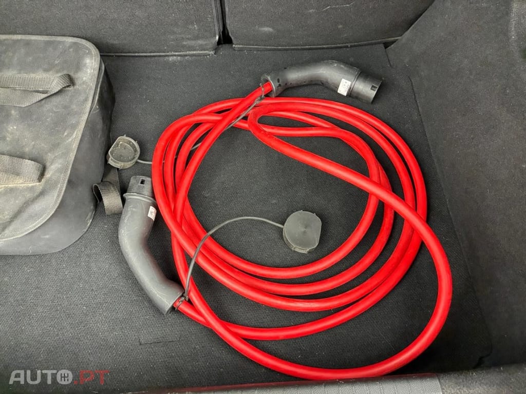 Peugeot E-208 Allure