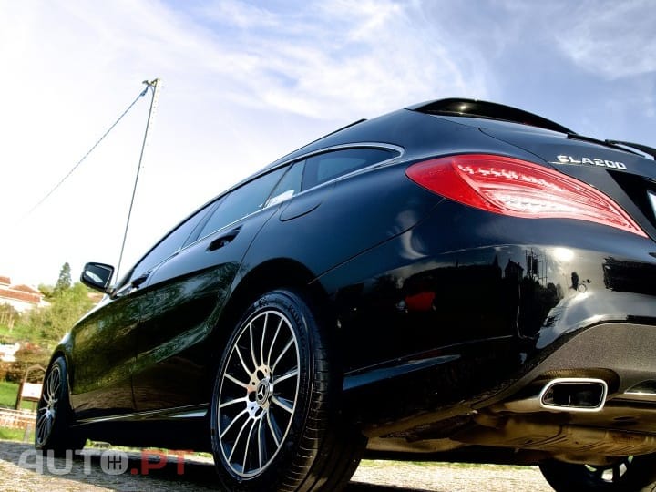 Mercedes-Benz CLA 200 d Shooting Brake Urban Aut.