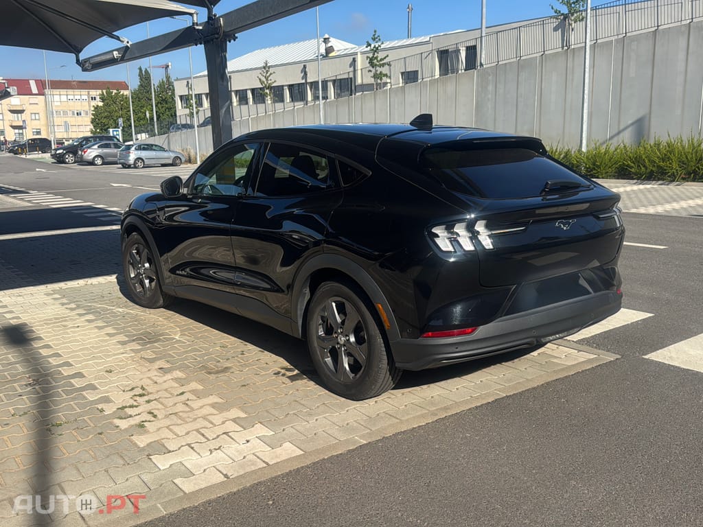 Ford Mustang Mach-E 98 kw