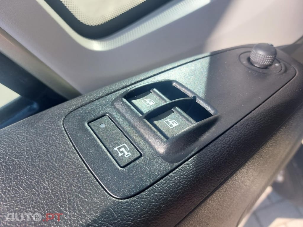 Peugeot Boxer 2.2 BlueHDi 330 L2H2 Premium - 140 cv - IVA Dedutível